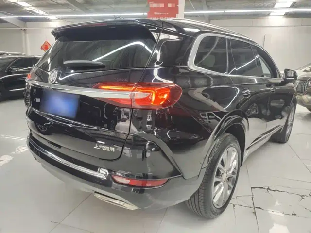 Buick Enclave — Фото автомобиля 6