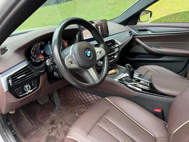 BMW 5 Series — Фото автомобиля 7