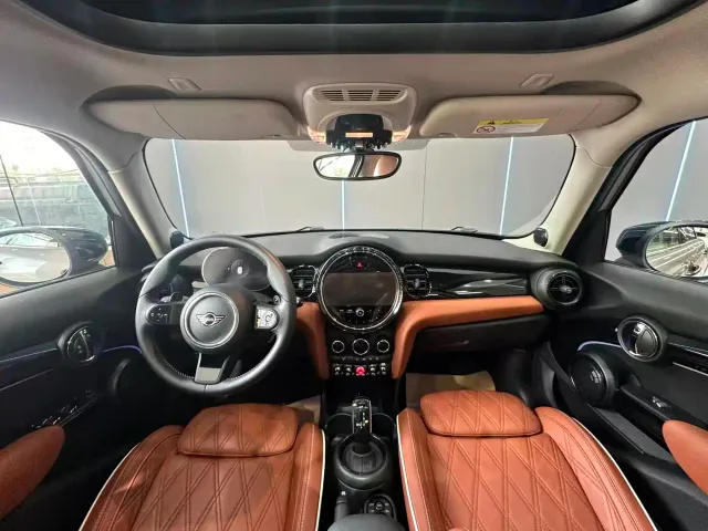 MINI Hatch — Фото автомобиля 10
