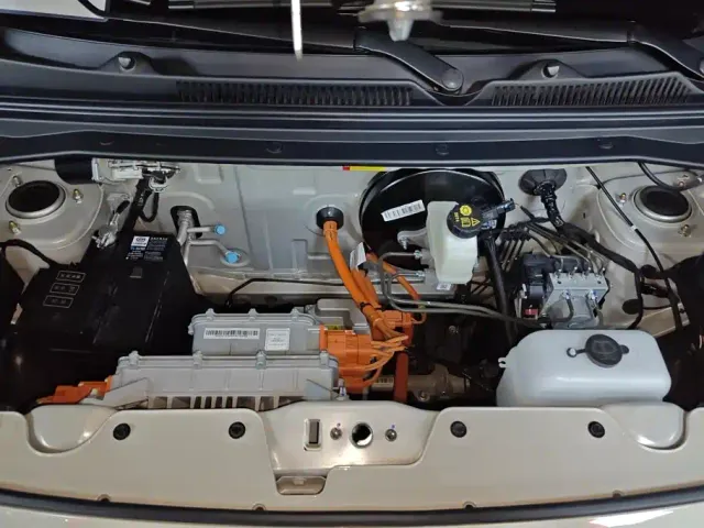 Wuling Hongguang Mini EV — Фото автомобиля 10