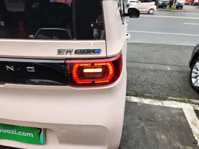Wuling Hongguang Mini EV — Фото автомобиля 7