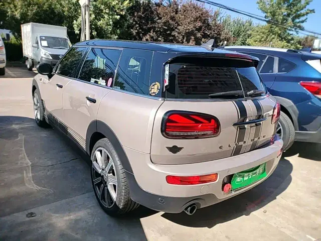 MINI Clubman — Фото автомобиля 4