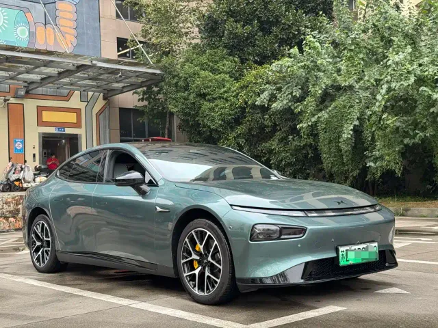 Xpeng P7 — Фото автомобиля 3