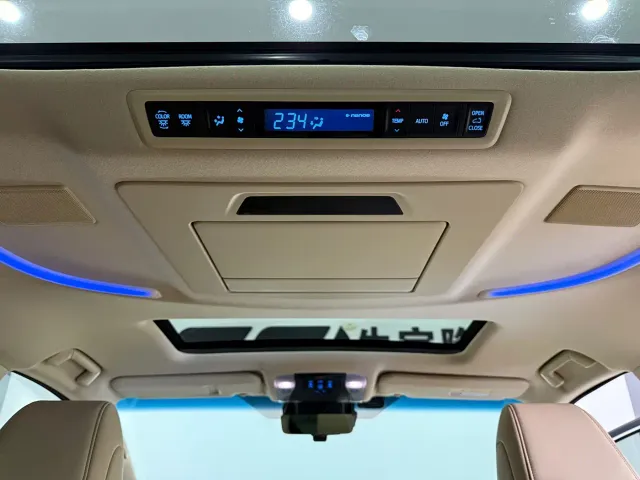 Toyota Alphard — Фото автомобиля 18