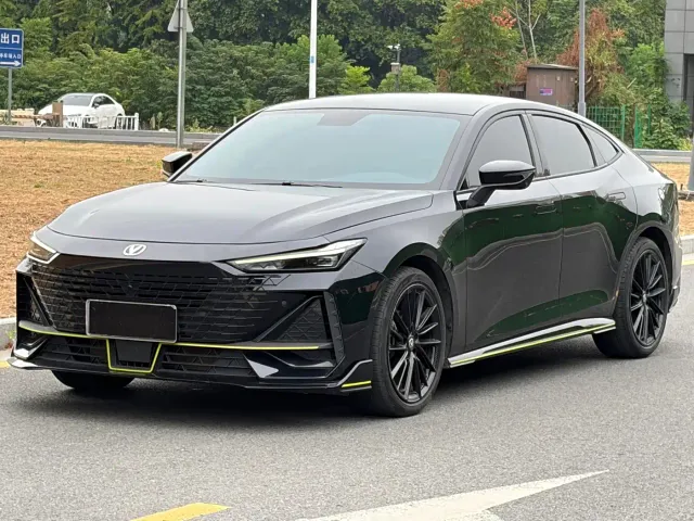 Фотография автомобиля — Changan UNI-V