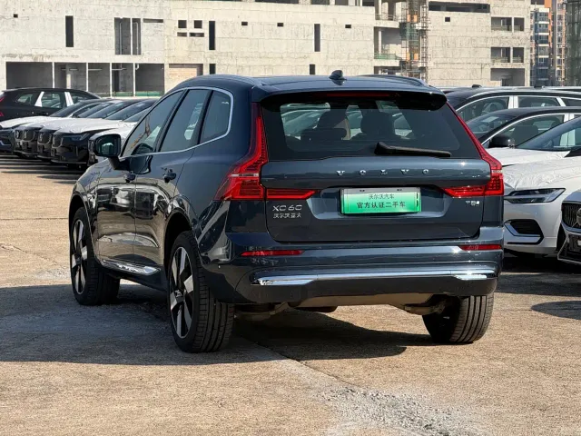 Volvo XC60 — Фото автомобиля 7