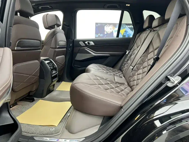 BMW BMW X5 2022 Facelift xDrive 40Li M Sport Package — Фото автомобиля 23