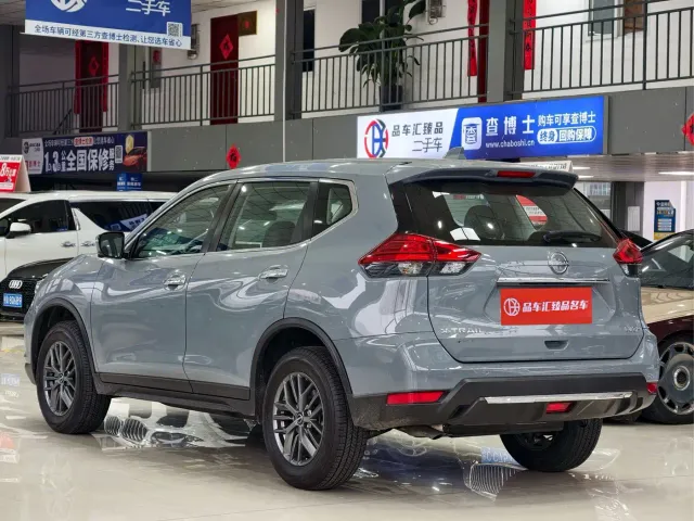 Nissan X-Trail — Фото автомобиля 10