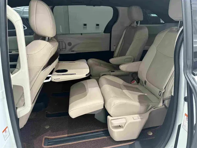 Toyota Granvia — Фото автомобиля 13