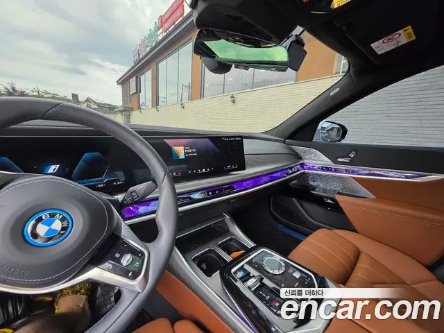 BMW i7 — Фото автомобиля 6