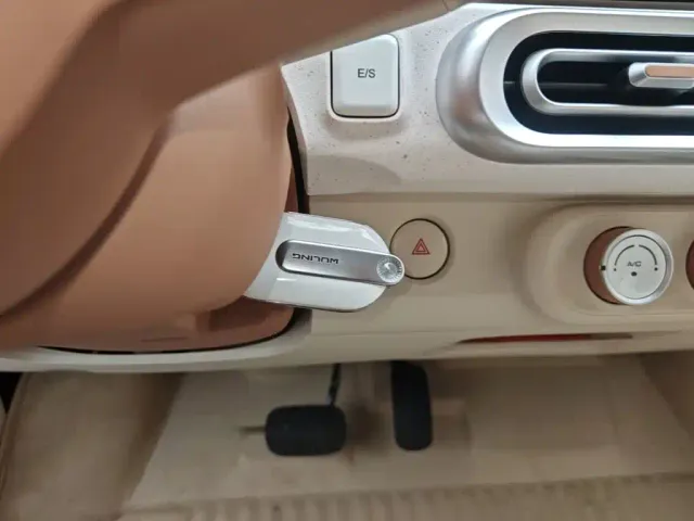 Wuling Hongguang Mini EV — Фото автомобиля 7