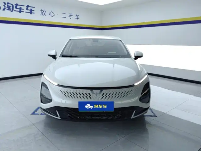 Wuling Starlight — Фото автомобиля 2
