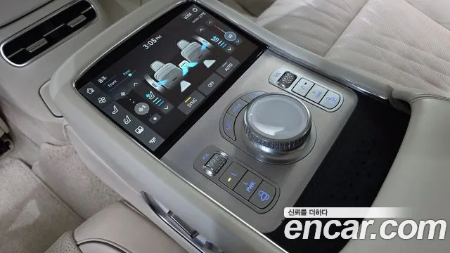 Genesis G90 Бензин 3.5 турбо AWD — Фото автомобиля 27