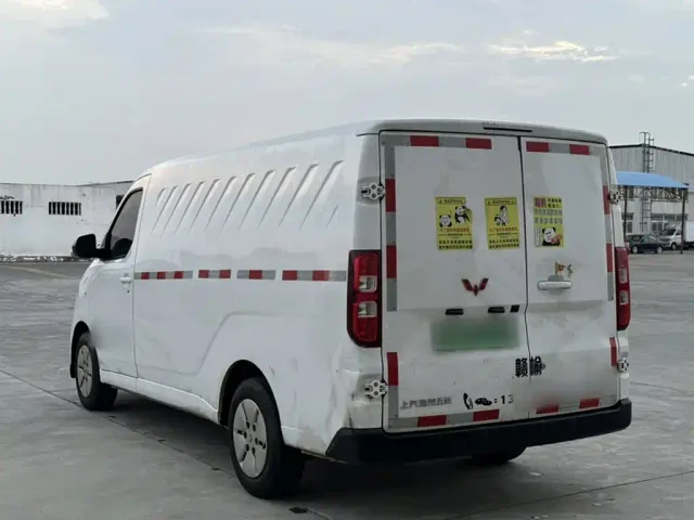 Wuling Yangguang — Фото автомобиля 10