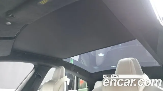 Tesla Model S — Фото автомобиля 4
