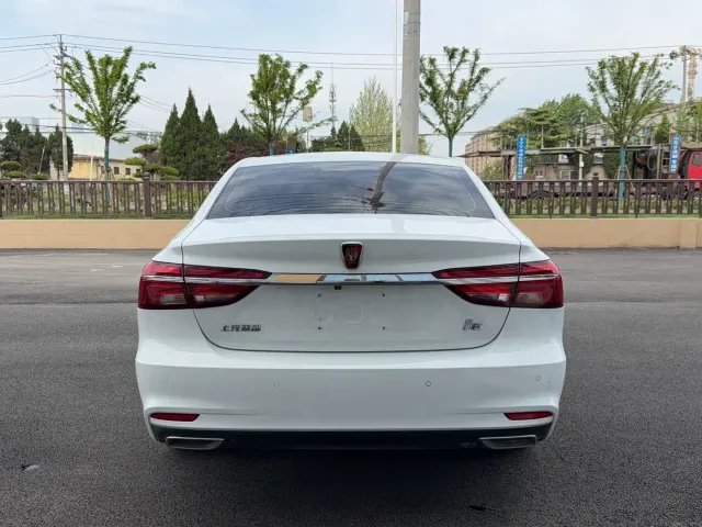 Roewe i6 — Фото автомобиля 5