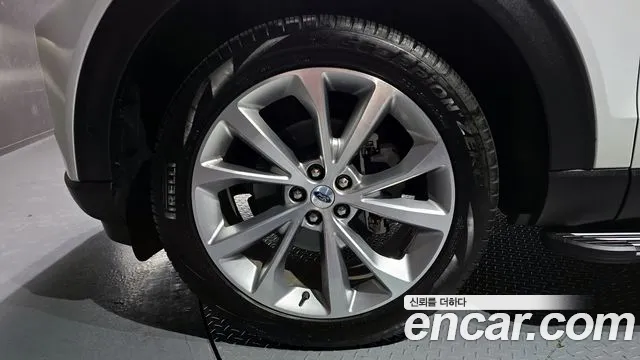 Ford Explorer Explorer 6 поколение 3.0 Platinum 4WD — Фото автомобиля 5