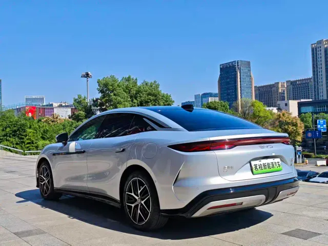 BYD Han L — Фото автомобиля 8