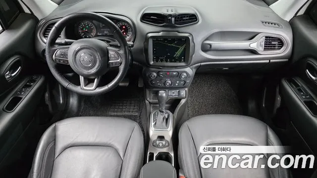 Jeep Renegade — Фото автомобиля 7