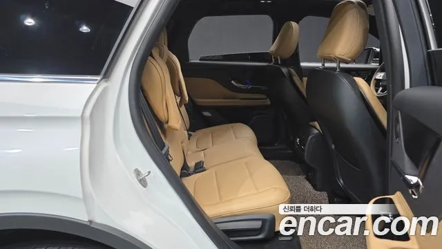 Lincoln Corsair Corsair 2.0 Reserve AWD — Фото автомобиля 8