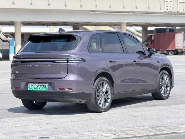 Leapmotor C10 — Фото автомобиля 4
