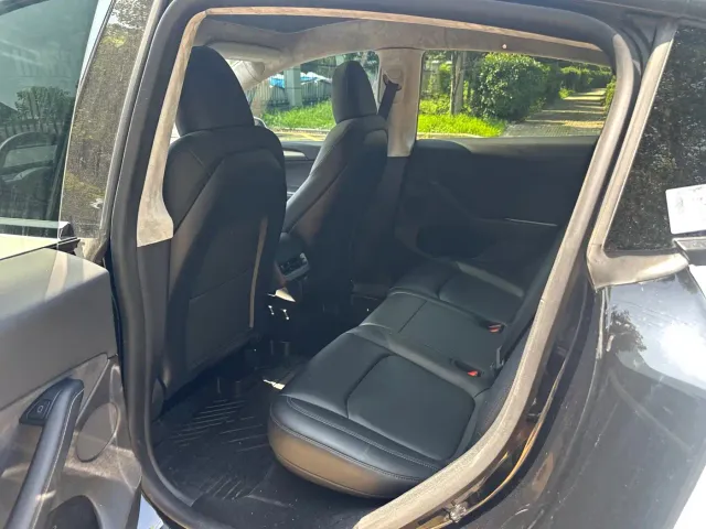 Tesla Model Y — Фото автомобиля 7
