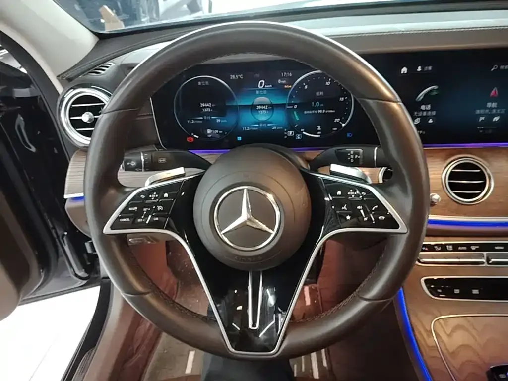 Mercedes-Benz Mercedes-Benz E-Class 2023 Facelift E 260 L — Фото автомобиля 10