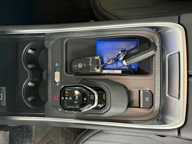 Ford Edge — Фото автомобиля 15