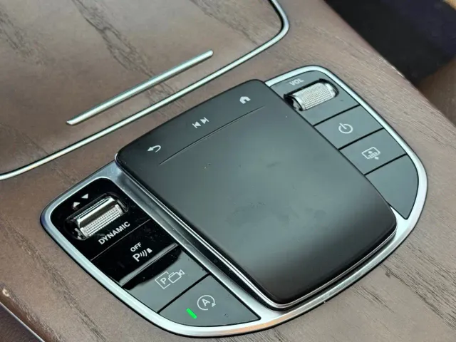 Mercedes-Benz E-Class — Фото автомобиля 15