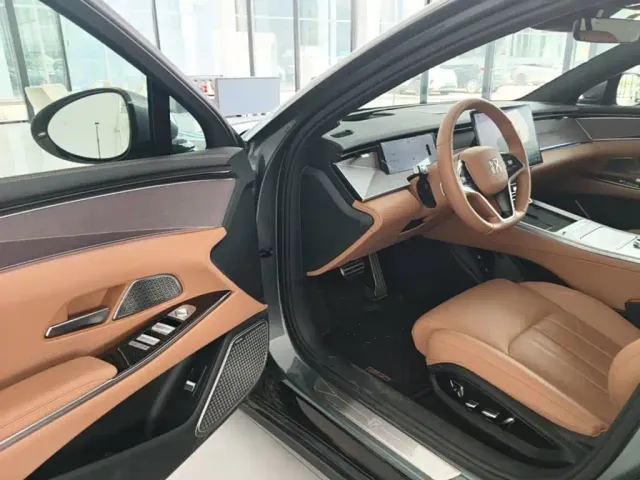 BYD Han L — Фото автомобиля 15
