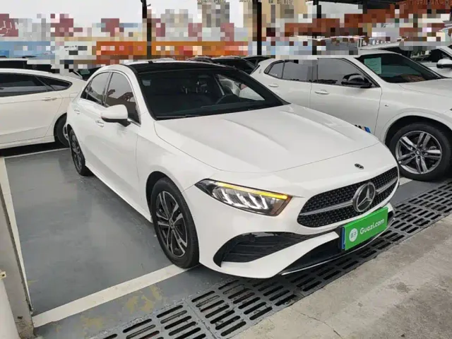 Mercedes-Benz A-Class — Фото автомобиля 3