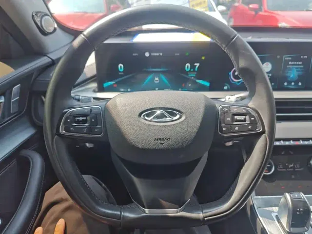 Chery Tiggo 8 — Фото автомобиля 6