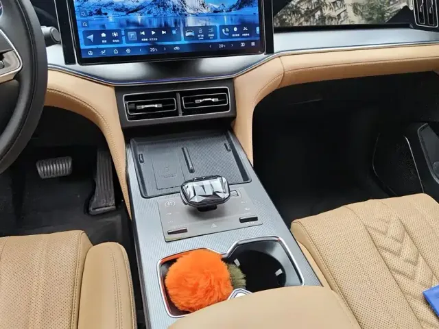 BYD Song L DM-i 2024 160km Superior — Фото автомобиля 16