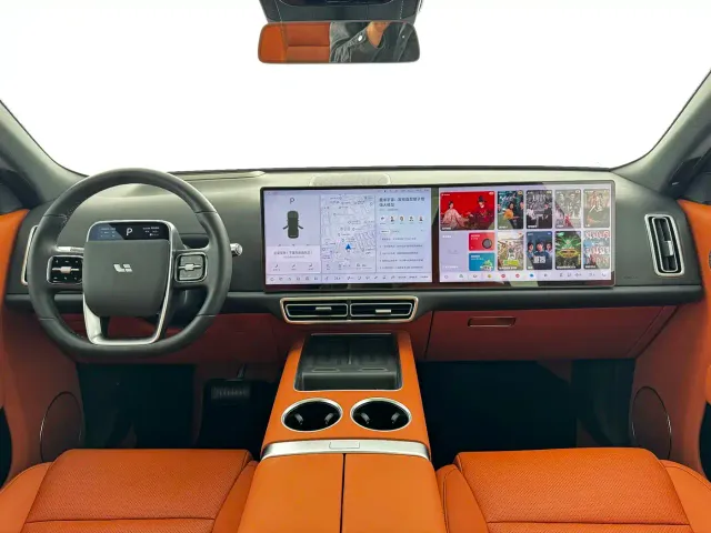 Li Auto L8 — Фото автомобиля 15