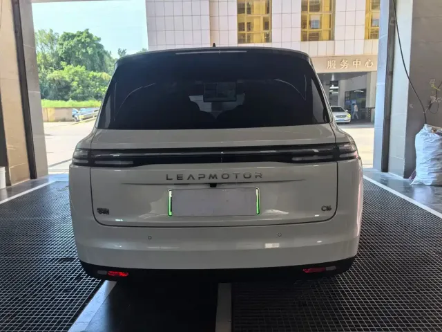 Leapmotor C16 — Фото автомобиля 4