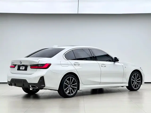 BMW 3 Series — Фото автомобиля 4