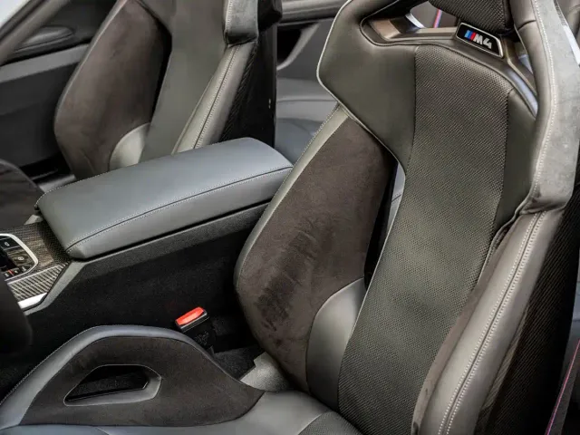 BMW M4 — Фото автомобиля 11