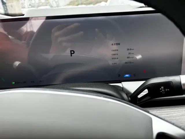 Geely Galaxy E8 — Фото автомобиля 5