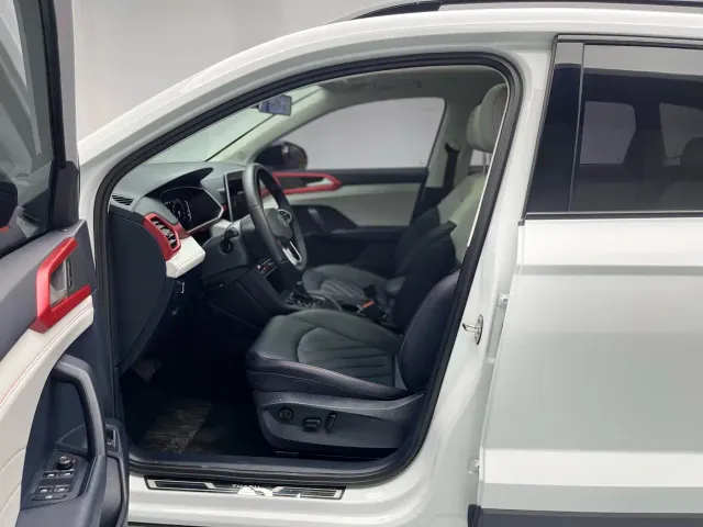 Volkswagen Tharu — Фото автомобиля 10