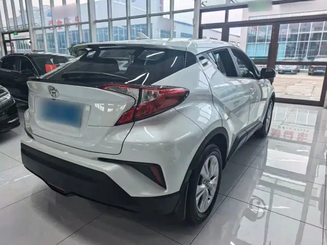 Toyota IZOA — Фото автомобиля 6