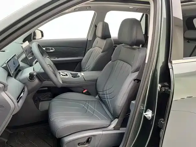 Geely Galaxy Starship 7 EM-i — Фото автомобиля 22