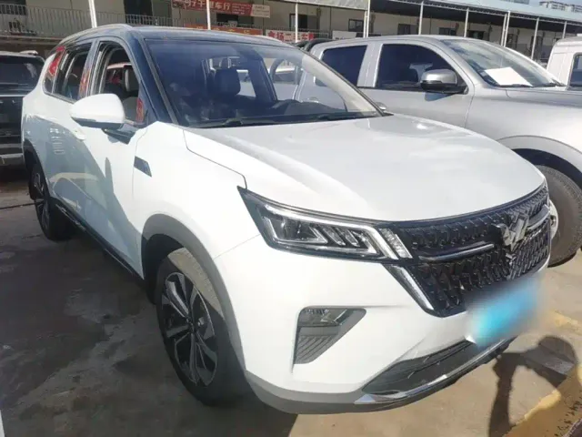 Wuling Asta — Фото автомобиля 3