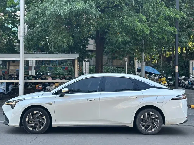 GAC Aion S Plus — Фото автомобиля 8