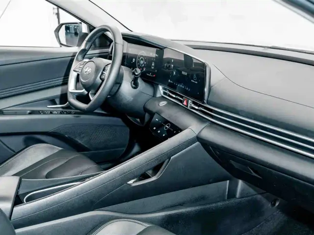 Hyundai Elantra — Фото автомобиля 17