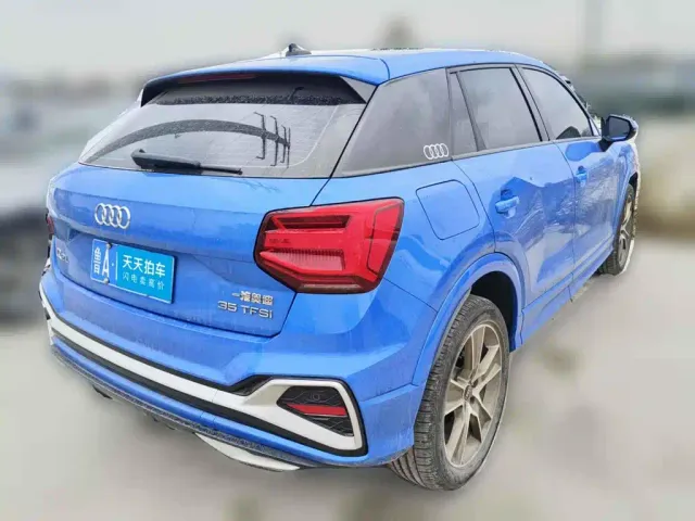 Audi Q2L — Фото автомобиля 2