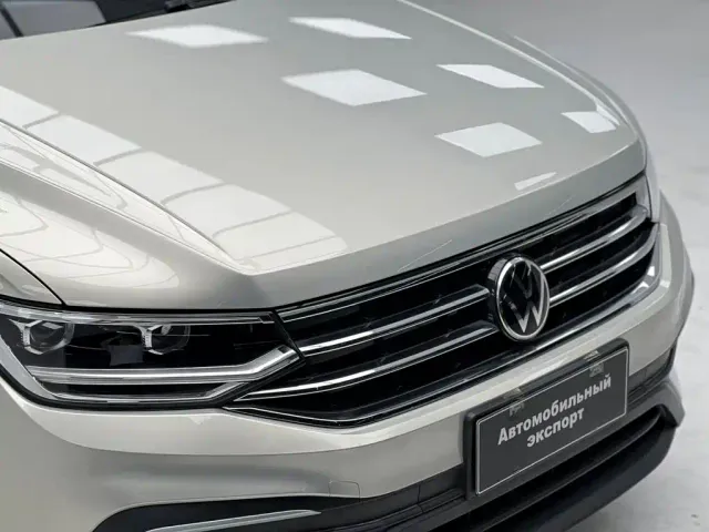 Volkswagen Tiguan L — Фото автомобиля 4