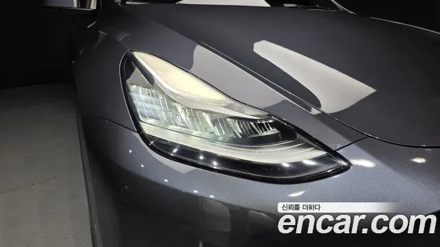 Tesla Model Y — Фото автомобиля 7