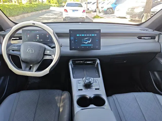 BYD Qin PLUS — Фото автомобиля 6