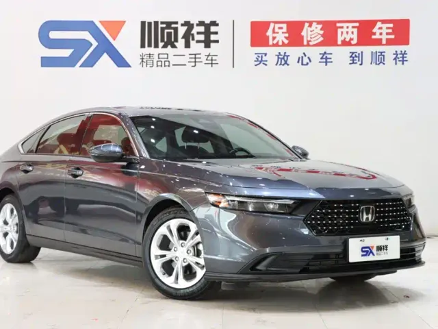 Honda Accord — Фото автомобиля 3