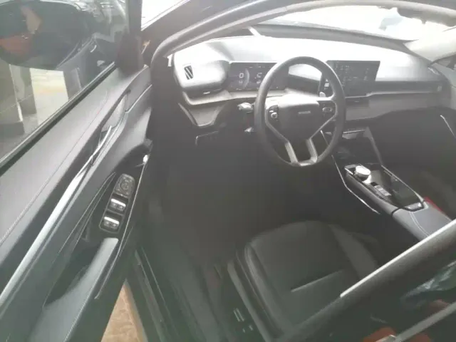 Haval H6 — Фото автомобиля 15